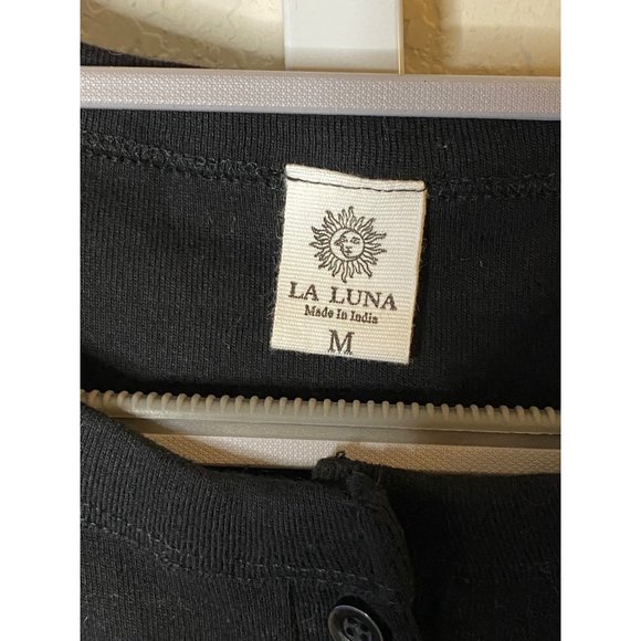 New La Luna black cotton Christmas t-shirt Gingerbread man crop top Sz M - Picture 3 of 8